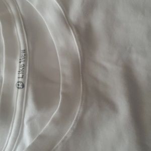 Lululemon t-shirt